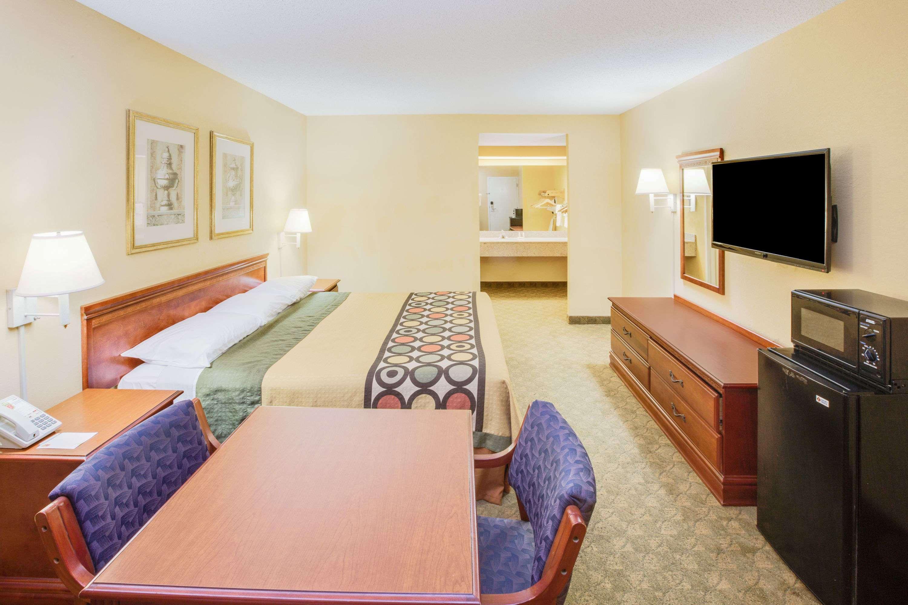 Super 8 By Wyndham Diberville Biloxi Area Exteriör bild