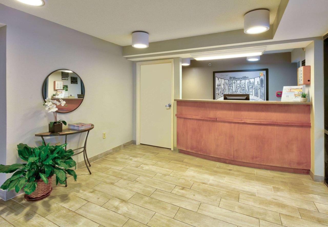 Super 8 By Wyndham Diberville Biloxi Area Exteriör bild