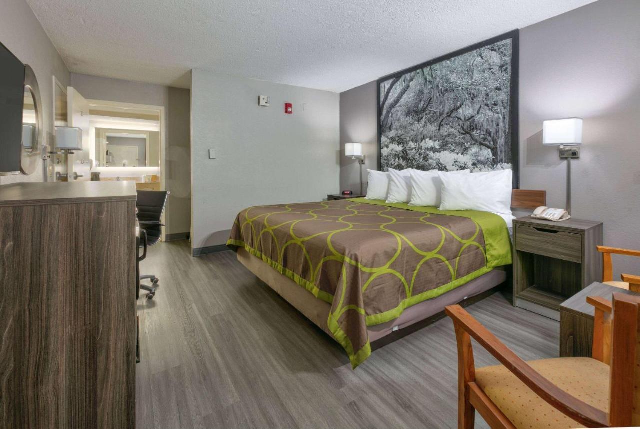Super 8 By Wyndham Diberville Biloxi Area Exteriör bild